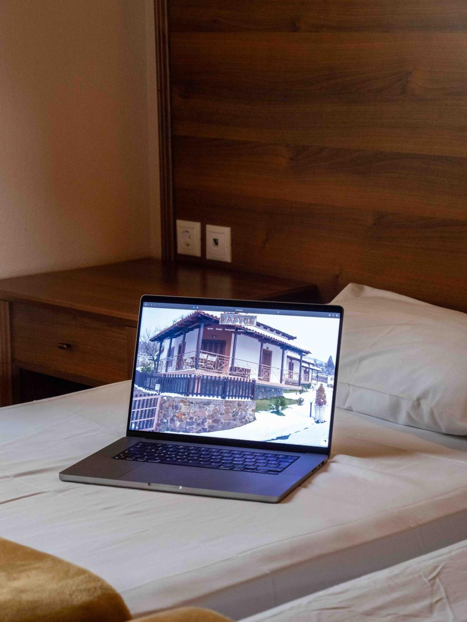 Karyon Apartments Kariofiton Bagian luar foto